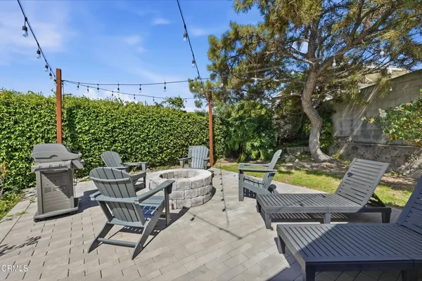 $975,000 | 3233 Community Avenue, La Crescenta, CA 91214