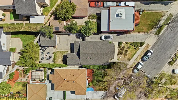 $975,000 | 3233 Community Avenue, La Crescenta, CA 91214