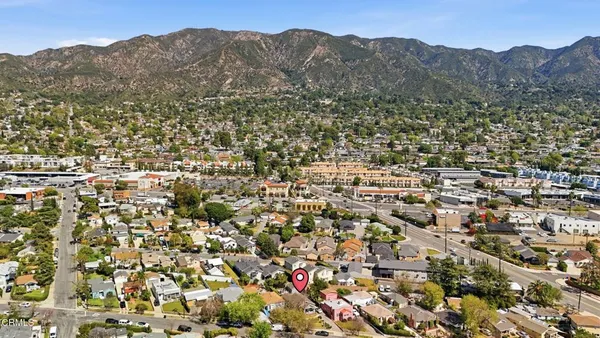 $975,000 | 3233 Community Avenue, La Crescenta, CA 91214