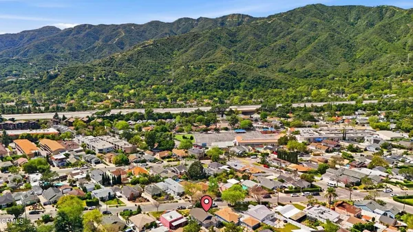 $975,000 | 3233 Community Avenue, La Crescenta, CA 91214
