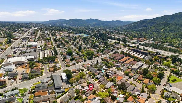 $975,000 | 3233 Community Avenue, La Crescenta, CA 91214