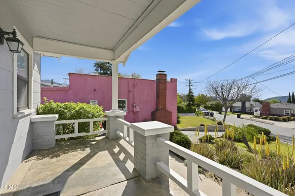 $975,000 | 3233 Community Avenue, La Crescenta, CA 91214
