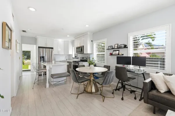 $975,000 | 3233 Community Avenue, La Crescenta, CA 91214