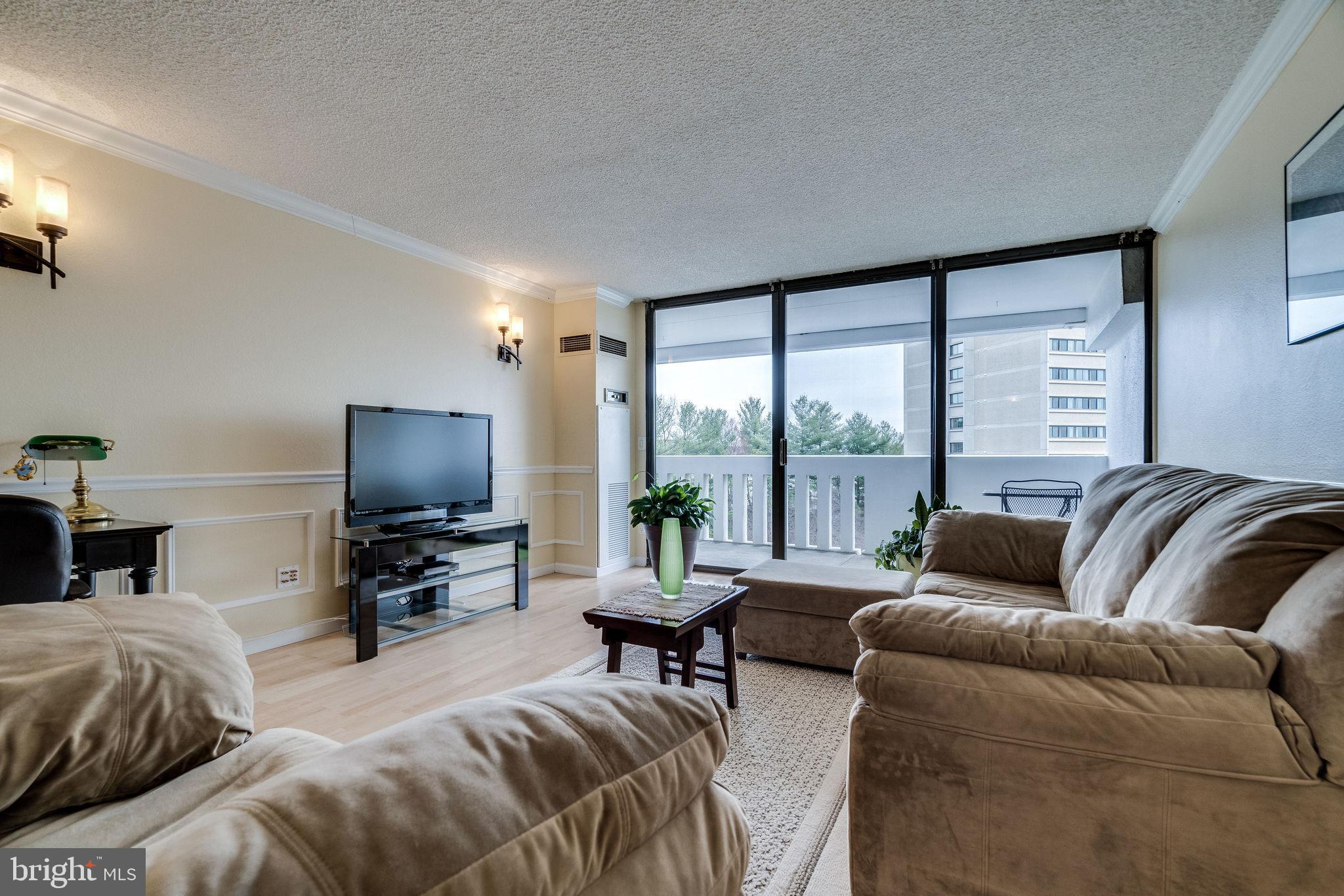 6101 Edsall Road, Unit 905 Alexandria, VA 22304 - Photo 5 of 62