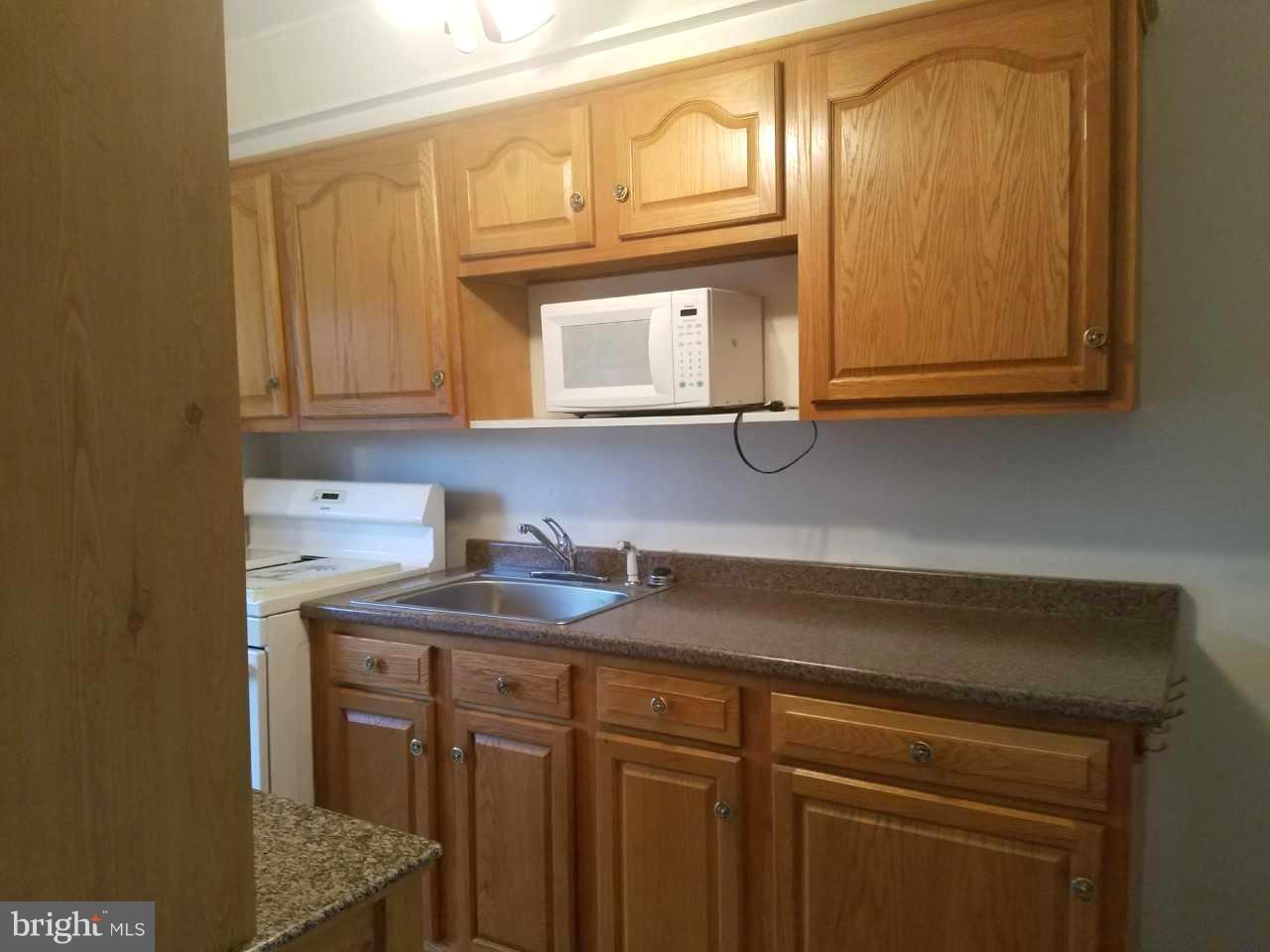 1904 Barry Road Baltimore, MD 21222 - Photo 10 of 26 Dining Room