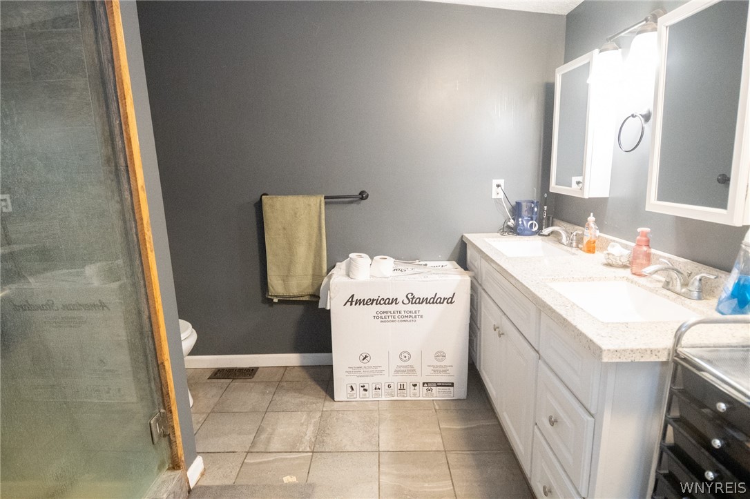 1790 Saltvale Road Middlebury, NY 14569 - Photo 11 of 25 master bath