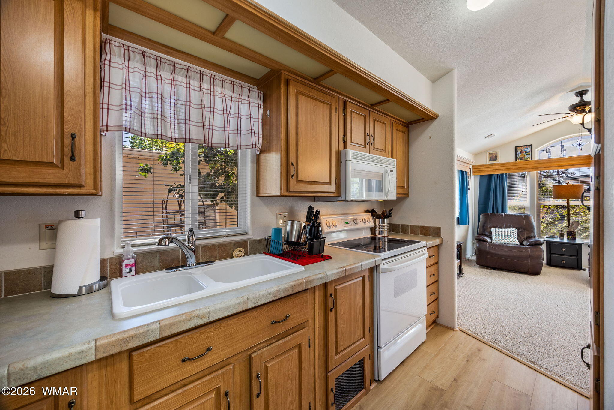 2232 Rodeo Road Overgaard, AZ 85933 - Photo 13 of 30 Gallery Image 13