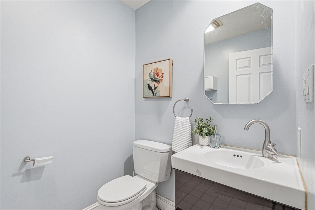 144 Wiswall Road Newton, MA 02459 - Photo 34 of 41