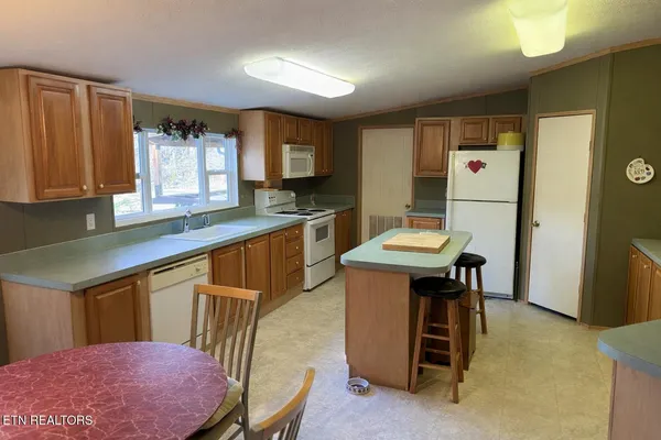 $325,000 | 3570 Baker Springs Road, White Pine, TN 37890