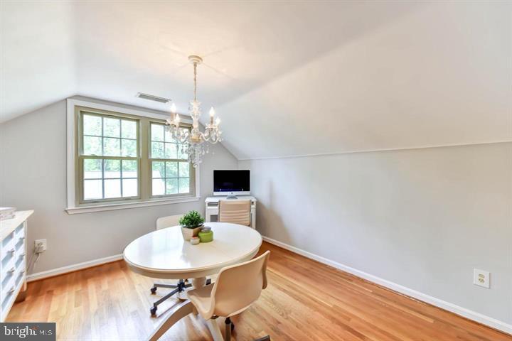 7219 Hyde Road Falls Church, VA 22043 - Photo 36 of 47 5th bedroom on top level