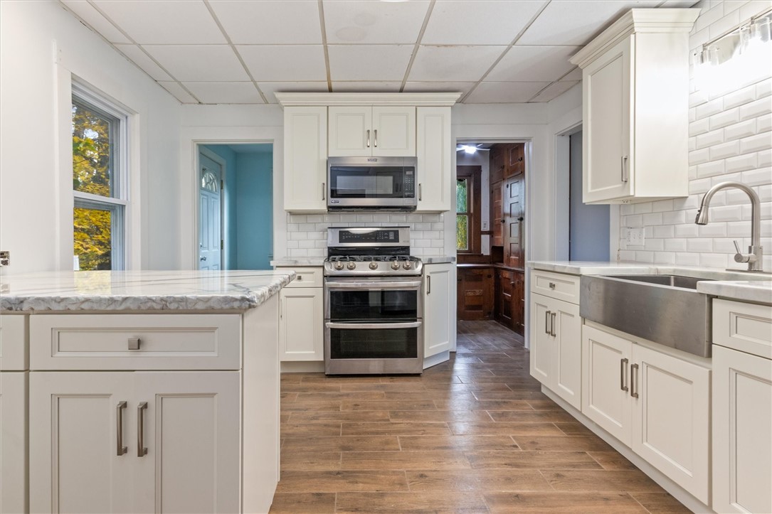3680 South Main Street Marion, NY 14505 - Photo 9 of 37 kitchen