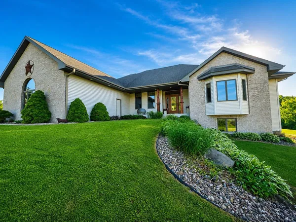 $1,499,900 | 1825 Bringold Drive, Verona, WI 53593