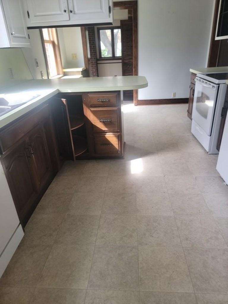 1910 South Reese Road Reese, MI 48757 - Photo 2 of 41