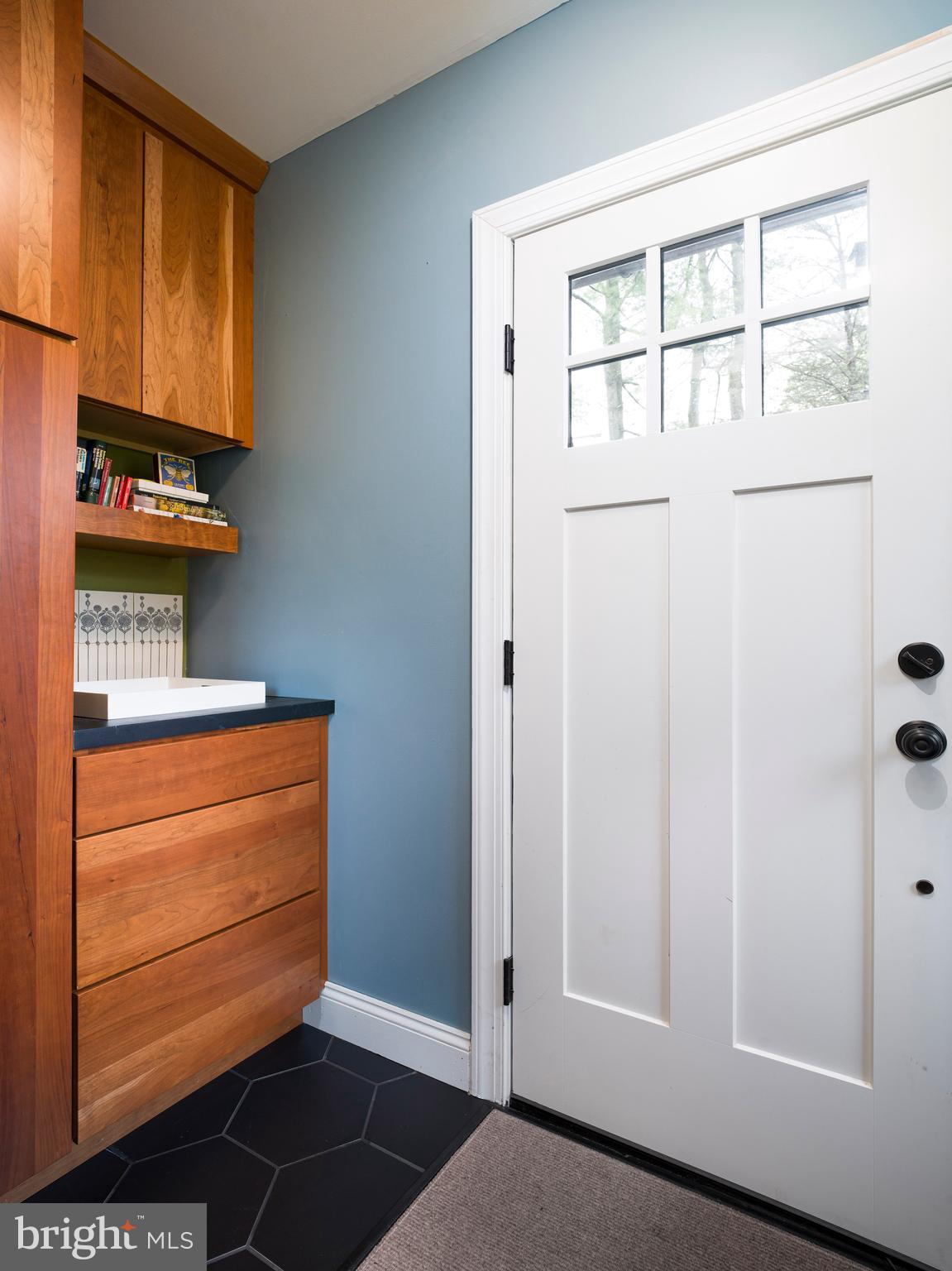 442 Old Eagle School Road Wayne, PA 19087 - Photo 20 of 39 a view of walk in closet