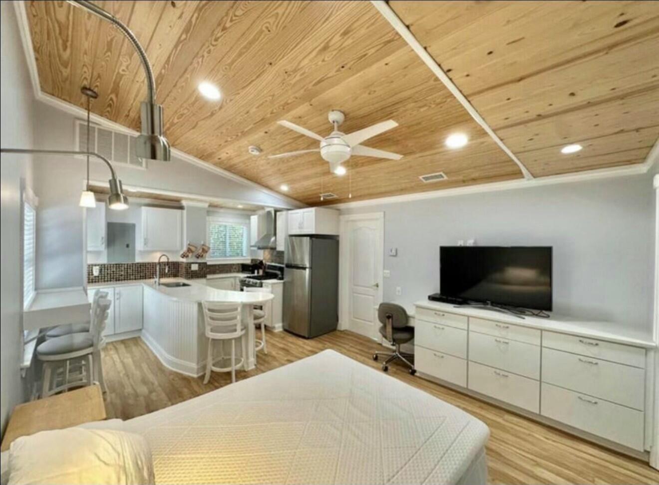 698 Forsyth Street, Unit 2 Boca Raton, FL 33487 - Photo 10 of 21 tempImage02GS5P