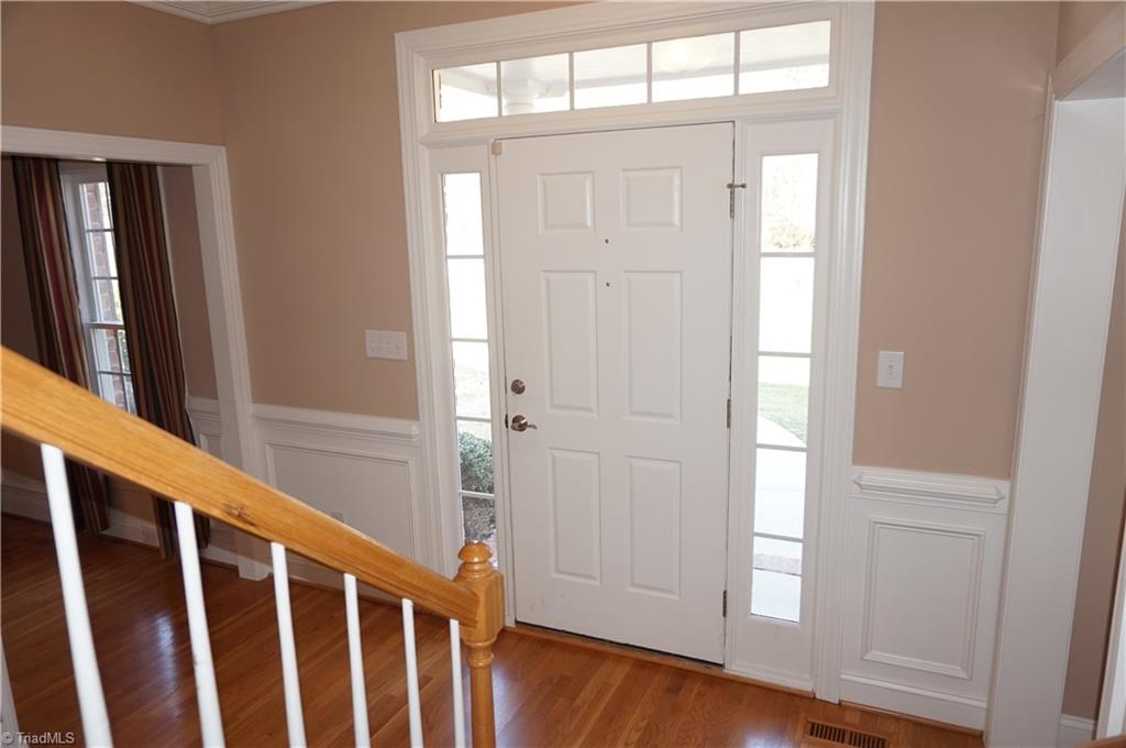 7517 Kristen Drive Oak Ridge, NC 27310 - Photo 5 of 30