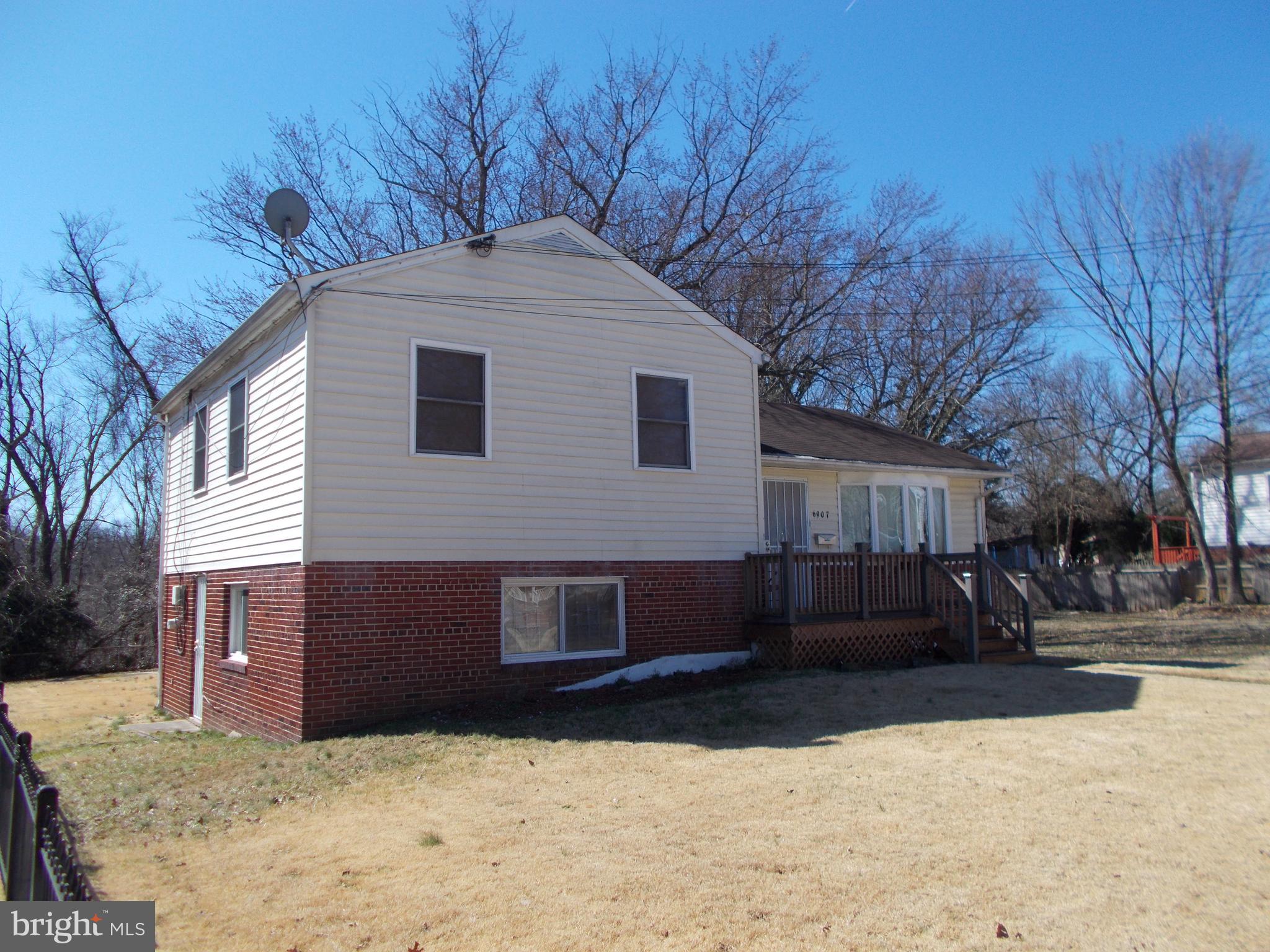 6907 Decatur Place Hyattsville, MD 20784 - Photo 2 of 16 Gallery Image 2