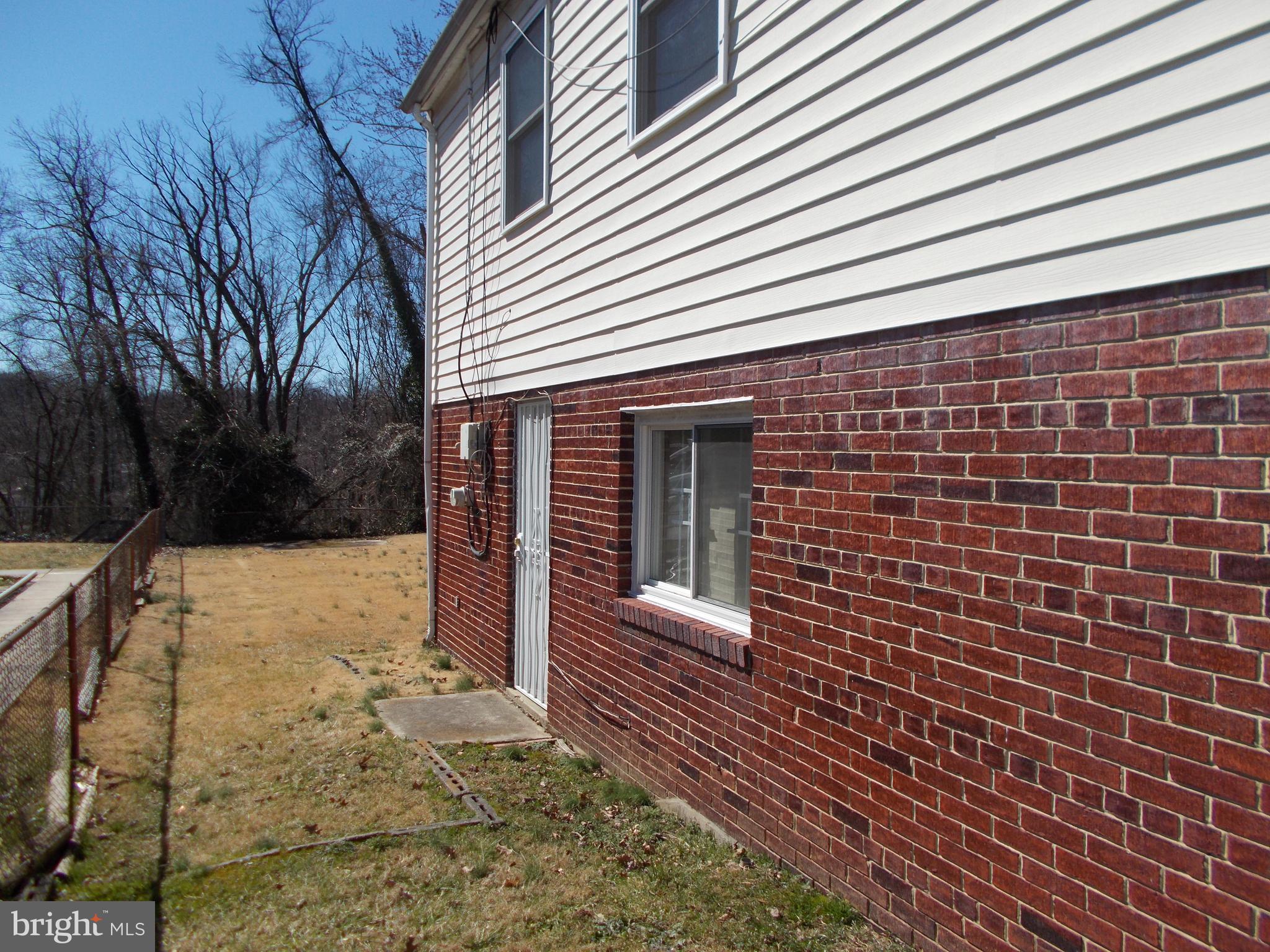 6907 Decatur Place Hyattsville, MD 20784 - Photo 3 of 16 Gallery Image 3