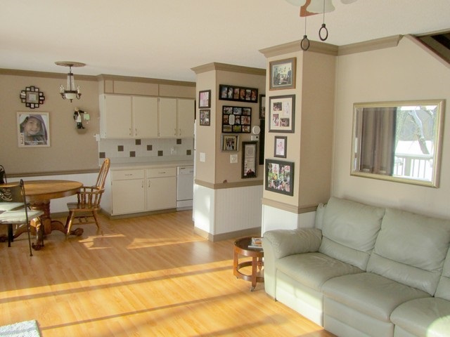 10727 White Pine Road Interlochen, MI 49643 - Photo 9 of 32 1810268-9.JPG