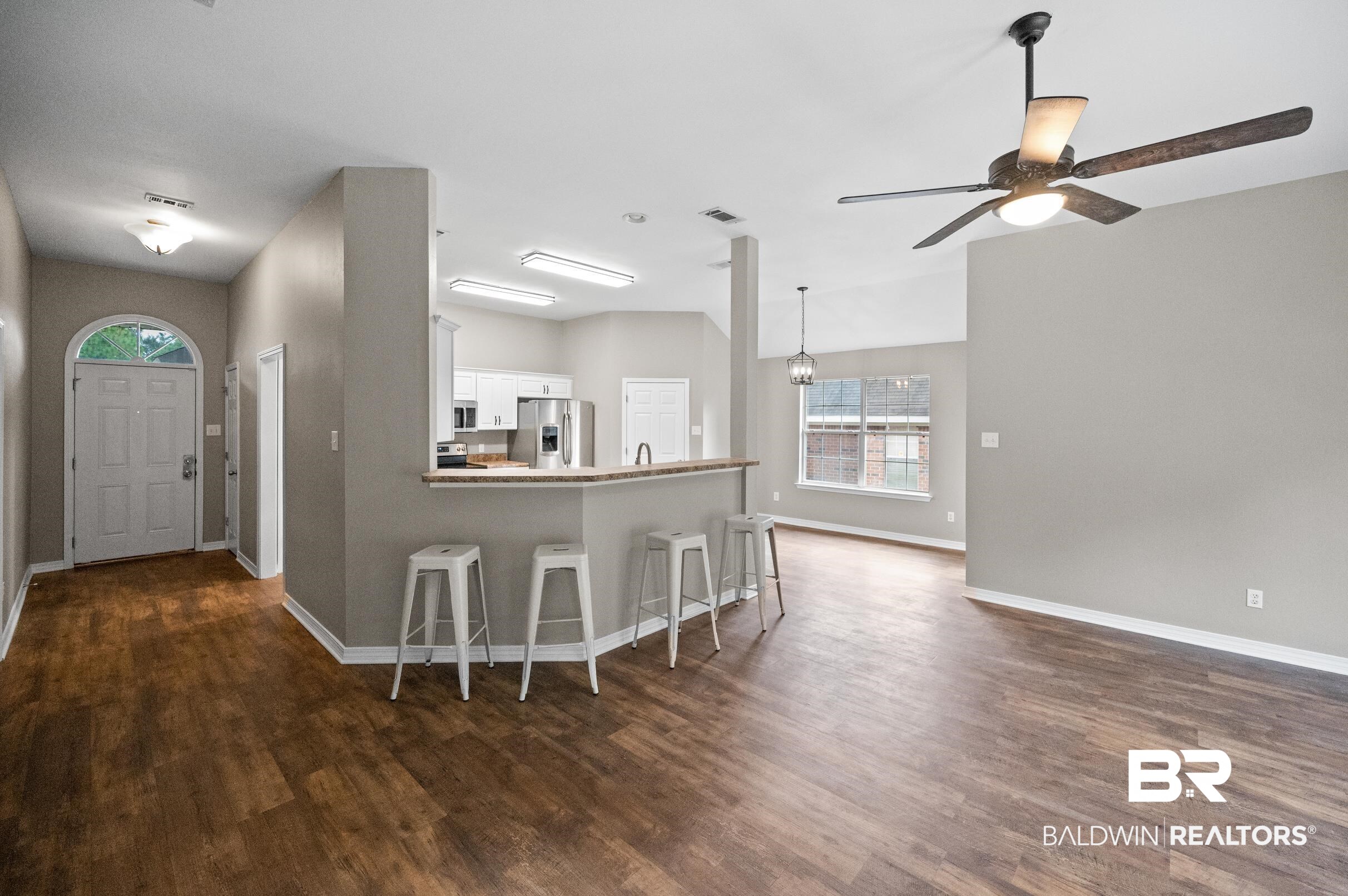 1309 Forest Cove Drive Mobile, AL 36618 - Photo 2 of 31