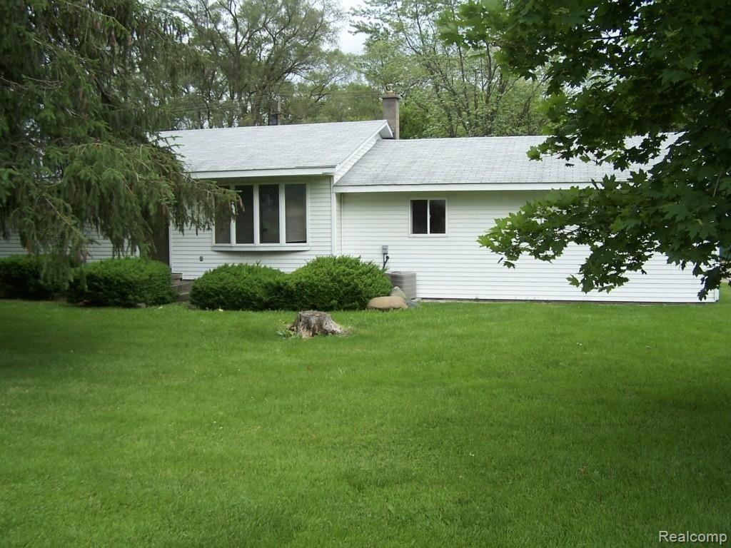 65160 Romeo Plank Road Ray, MI 48096 - Photo 26 of 48 100_1754.jpg