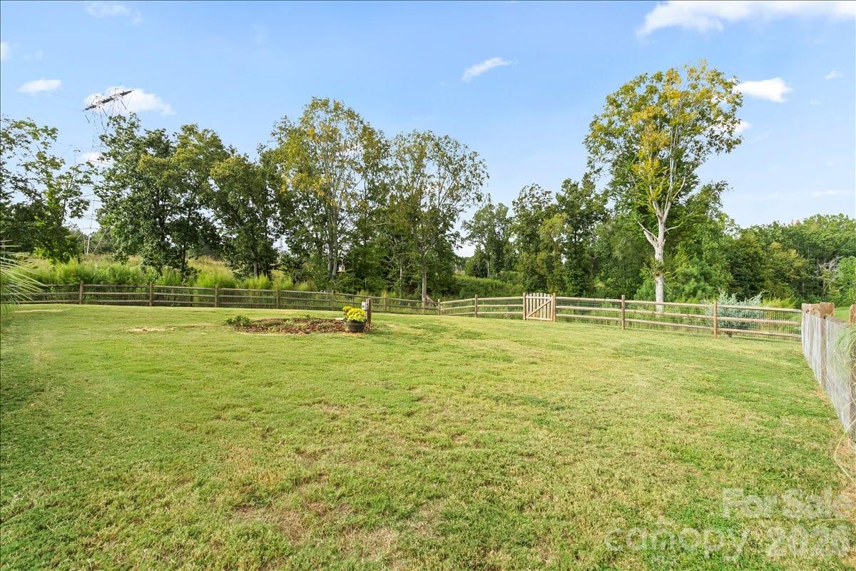 2915 South Point Road Belmont, NC 28012 - Photo 30 of 41 Gallery Image 30