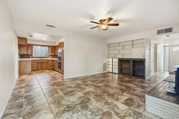 $299,900 | 2077 Skyline Drive, Redding, CA 96001