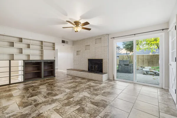 $299,900 | 2077 Skyline Drive, Redding, CA 96001