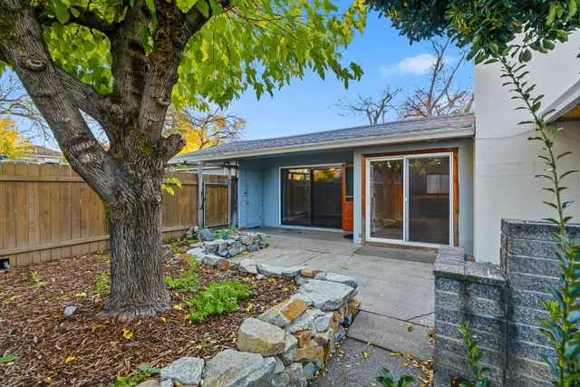 $314,900 | 2077 Skyline Drive, Redding, CA 96001