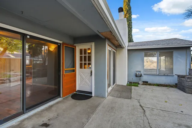 $314,900 | 2077 Skyline Drive, Redding, CA 96001