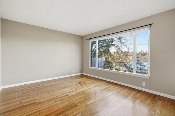 $299,900 | 2077 Skyline Drive, Redding, CA 96001