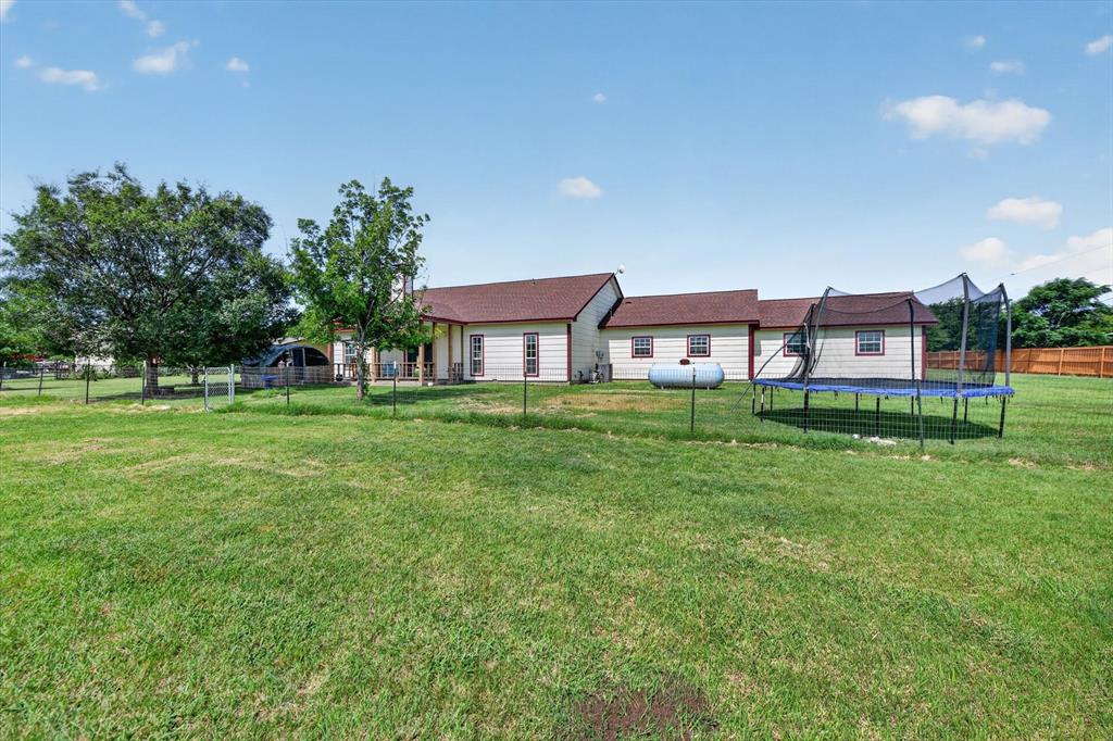 1958 Crockett Road Sanger, TX 76266 - Photo 29 of 35