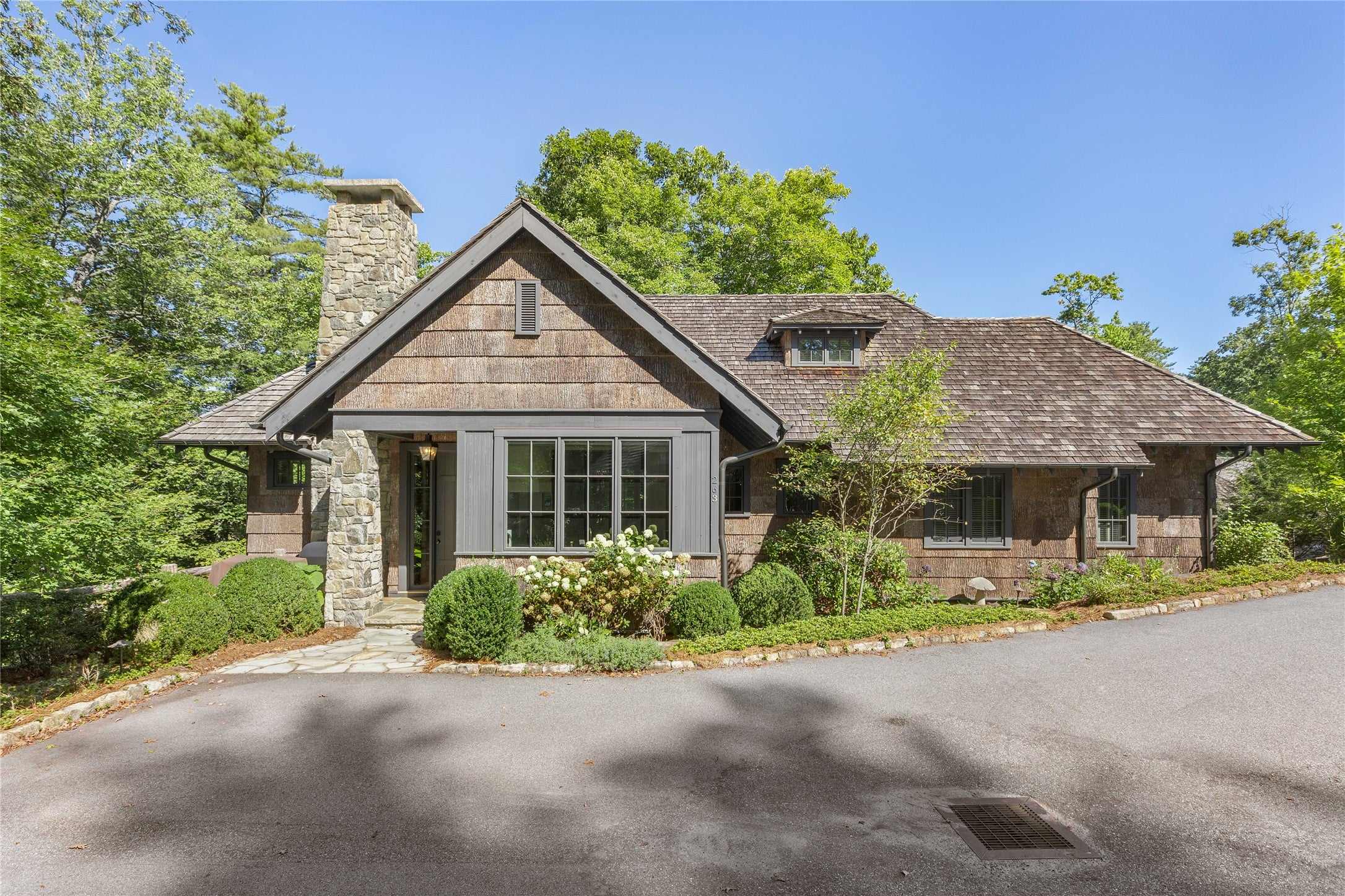 263 Flagstone Road Sapphire, NC 28774 - Photo 1 of 70 Gallery Image 1