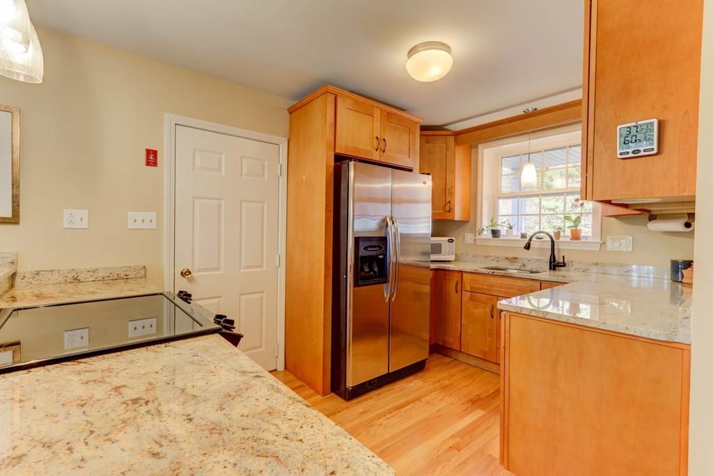 9 Autumn Road Medway, MA 02053 - Photo 9 of 38 Gallery Image 9