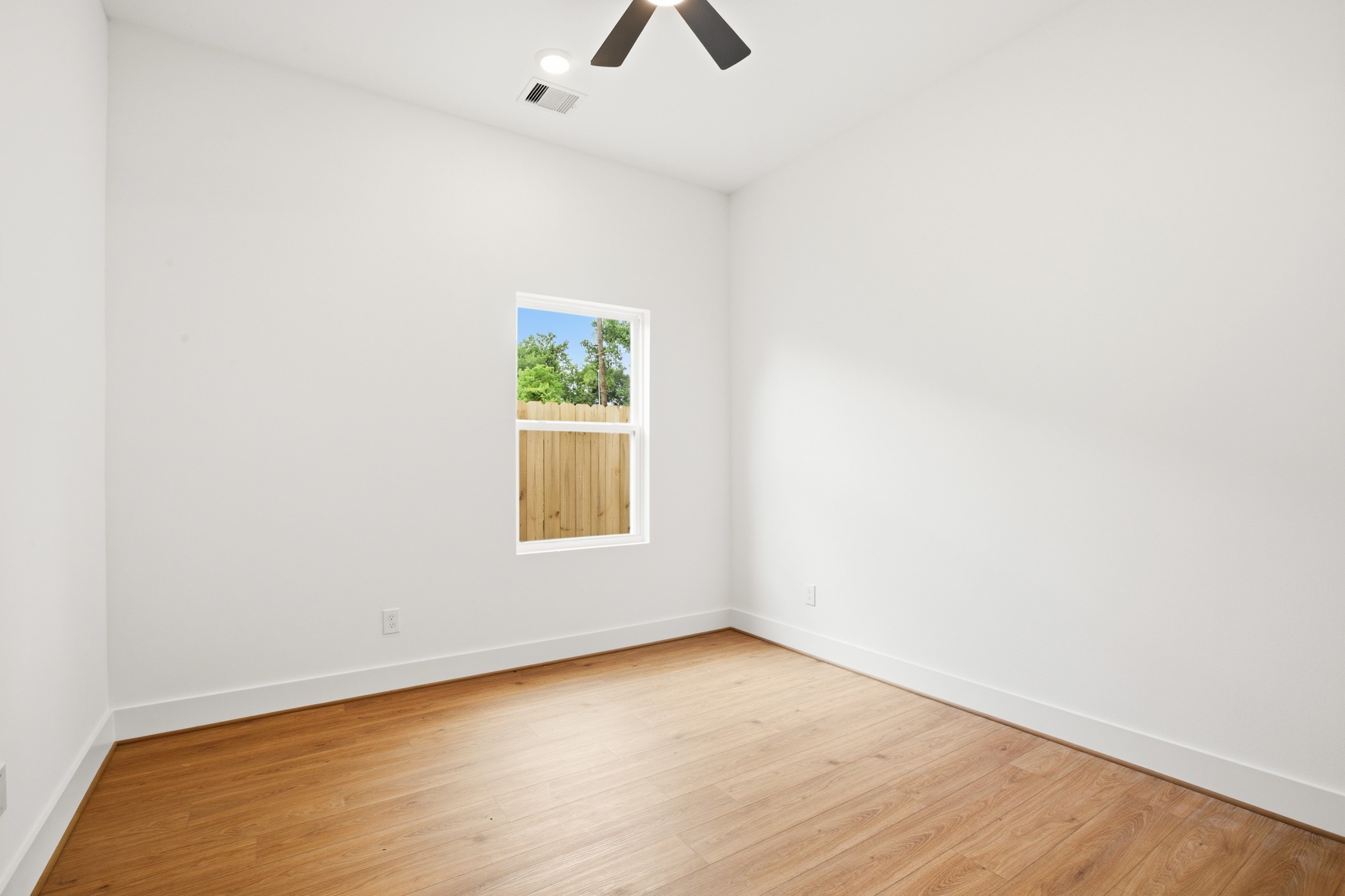 7841 Sunnyhill Street, Unit A Houston, TX 77088 - Photo 25 of 30