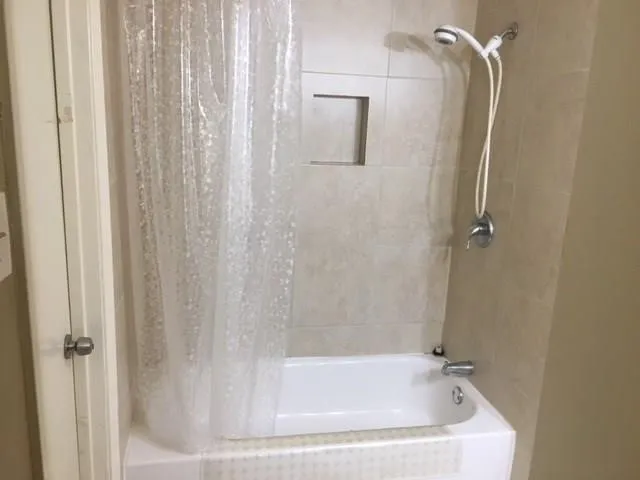 $1,400 | 1901 South Voss Road, Unit 61, Houston, TX 77057