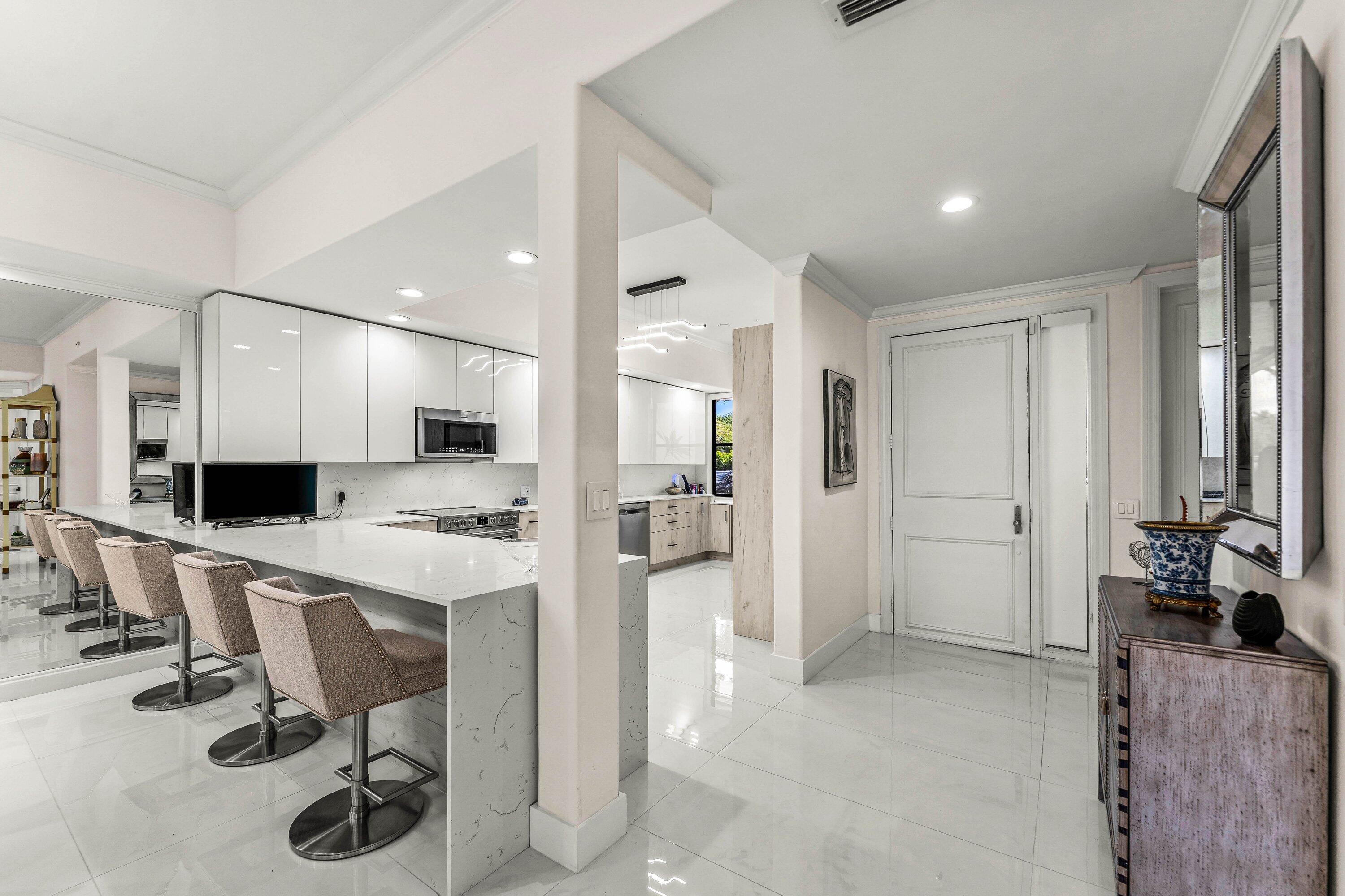 17541 Ashbourne Lane, Unit A Boca Raton, FL 33496 - Photo 6 of 45 Entry Foyer