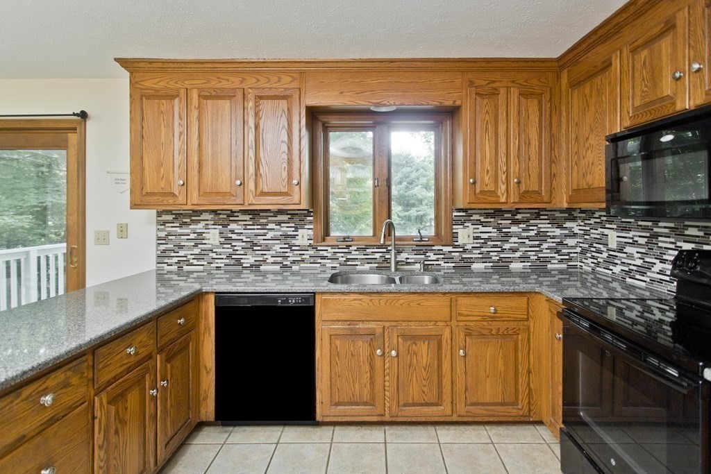 20 Old Farm Road Palmer, MA 01069 - Photo 11 of 33 Gallery Image 11