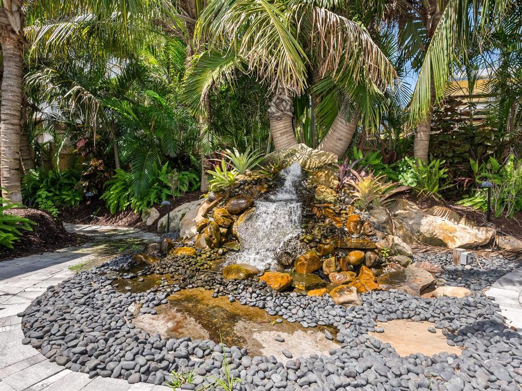 544 Canal Road Sarasota, FL 34242 - Photo 23 of 35