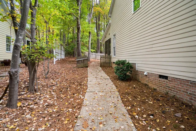 $3,295 | 1008 West Sterlington Place, Apex, NC 27502