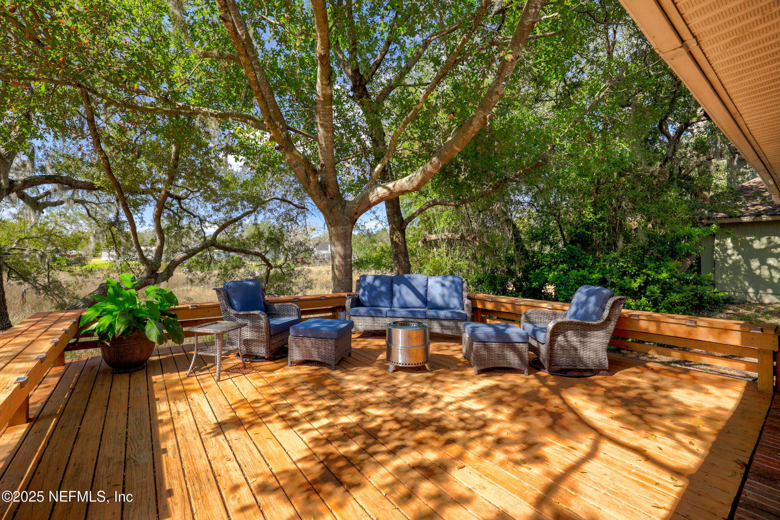 2948 Captiva Bluff Road South Jacksonville, FL 32226 - Photo 2 of 46 a backyard of a house with table and chairs