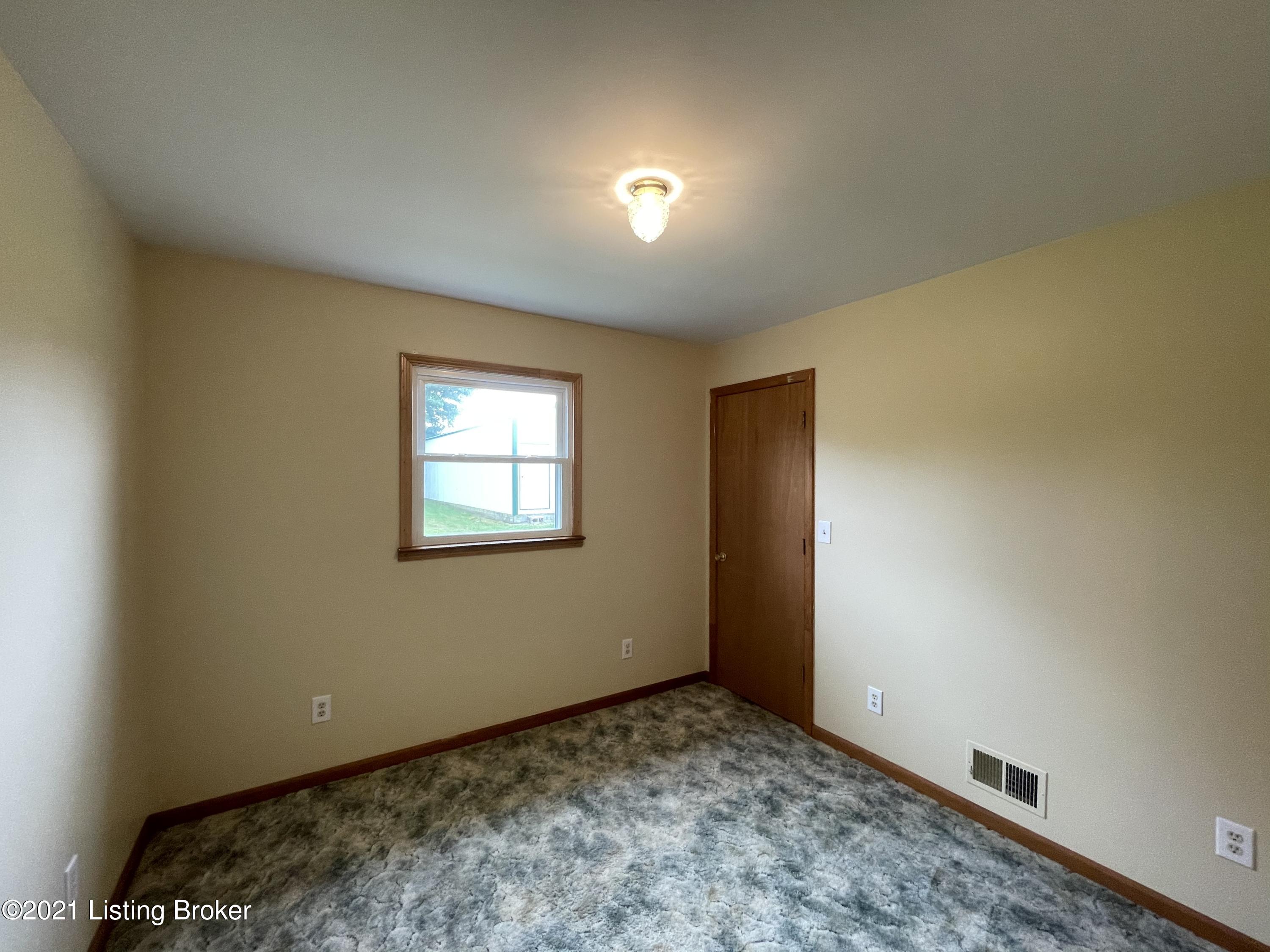 4350 Murrays Run Road Coxs Creek, KY 40013 - Photo 12 of 20 802B830E-E762-44DF-8BC9-B080859C9EC6