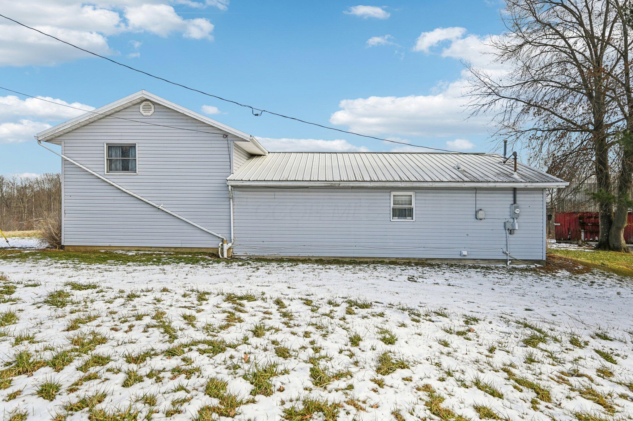 3100 Durant Road Zanesville, OH 43701 - Photo 32 of 48 Back of house