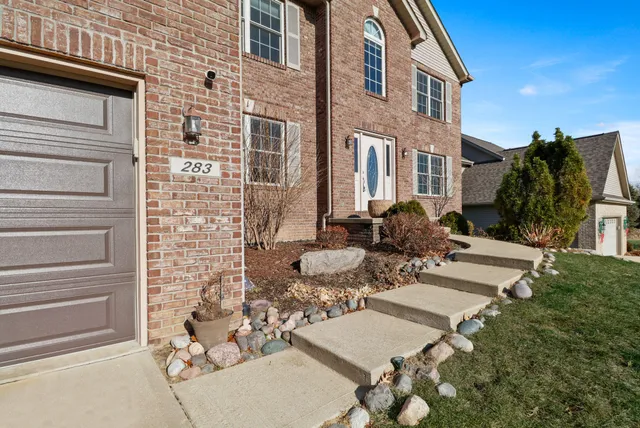 $569,000 | 283 Hawkwood Drive, Valparaiso, IN 46385