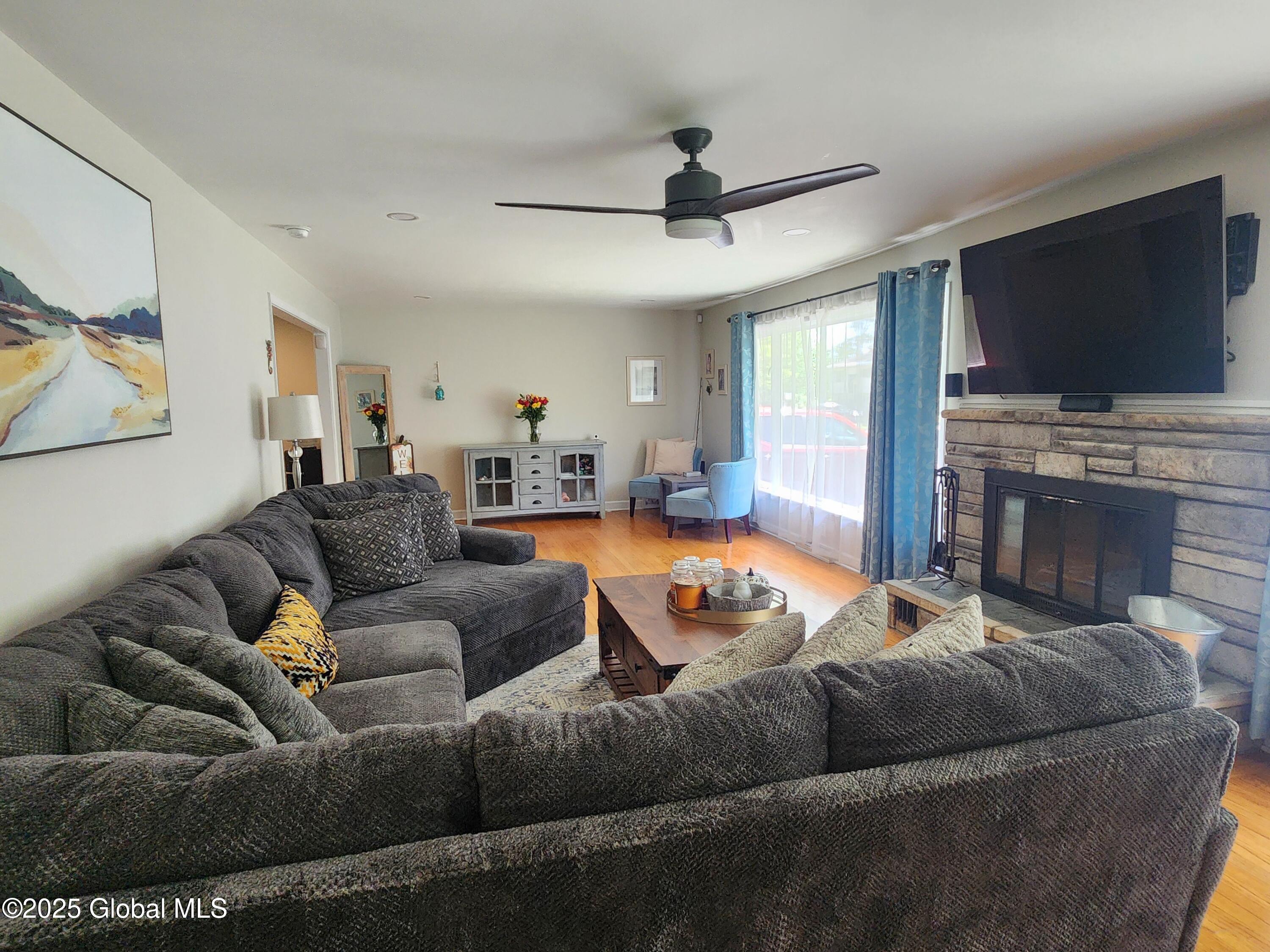 1 Laurel Road Moreau, NY 12828 - Photo 6 of 36 Open Living & DIning area