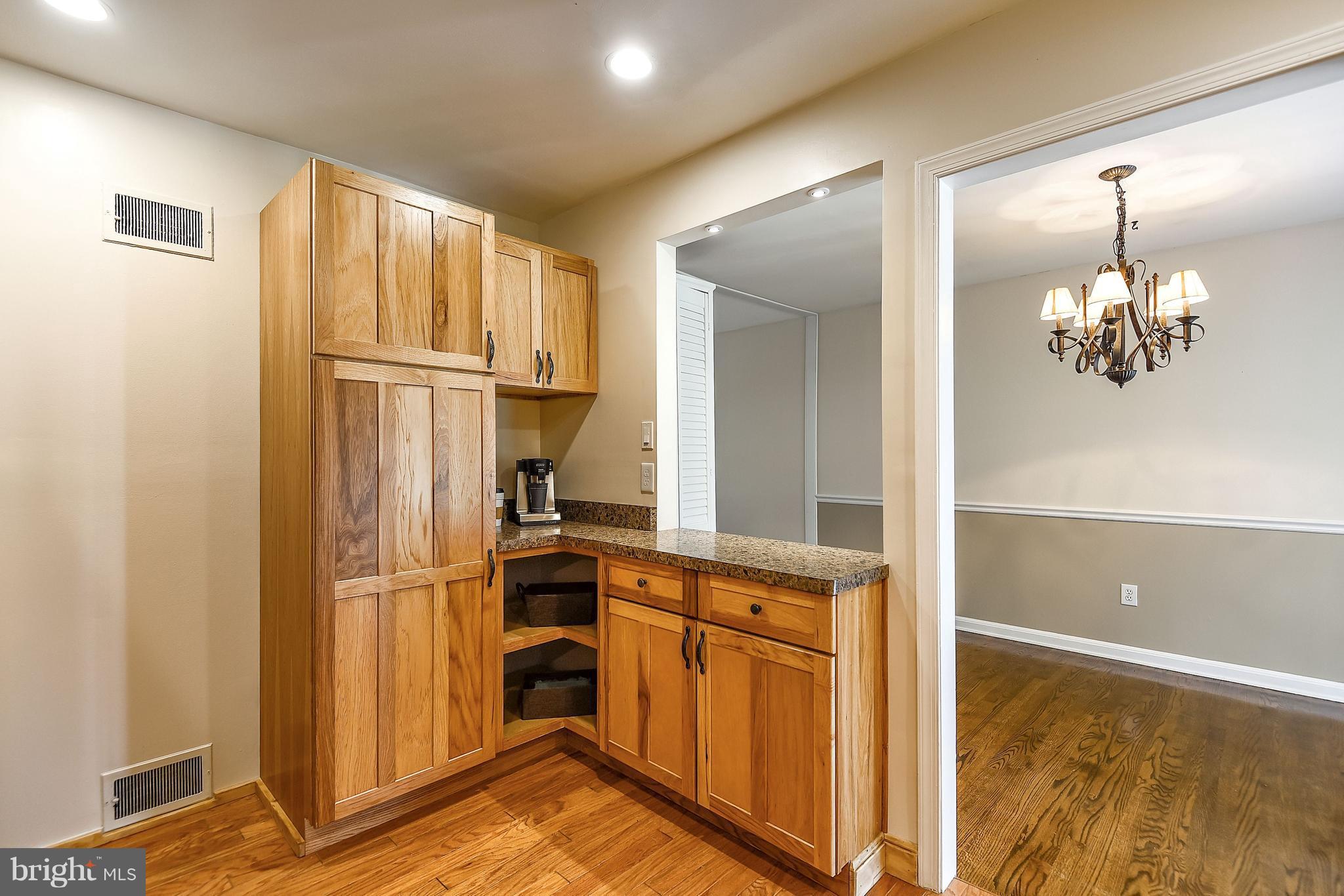7102 Fort Hunt Road Alexandria, VA 22307 - Photo 11 of 30 Kitchen