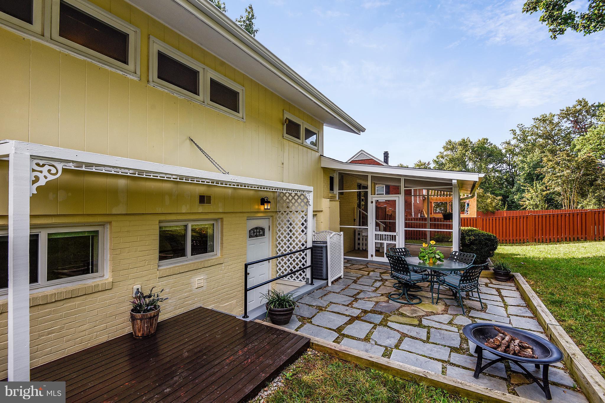 7102 Fort Hunt Road Alexandria, VA 22307 - Photo 29 of 30 Exterior Rear
