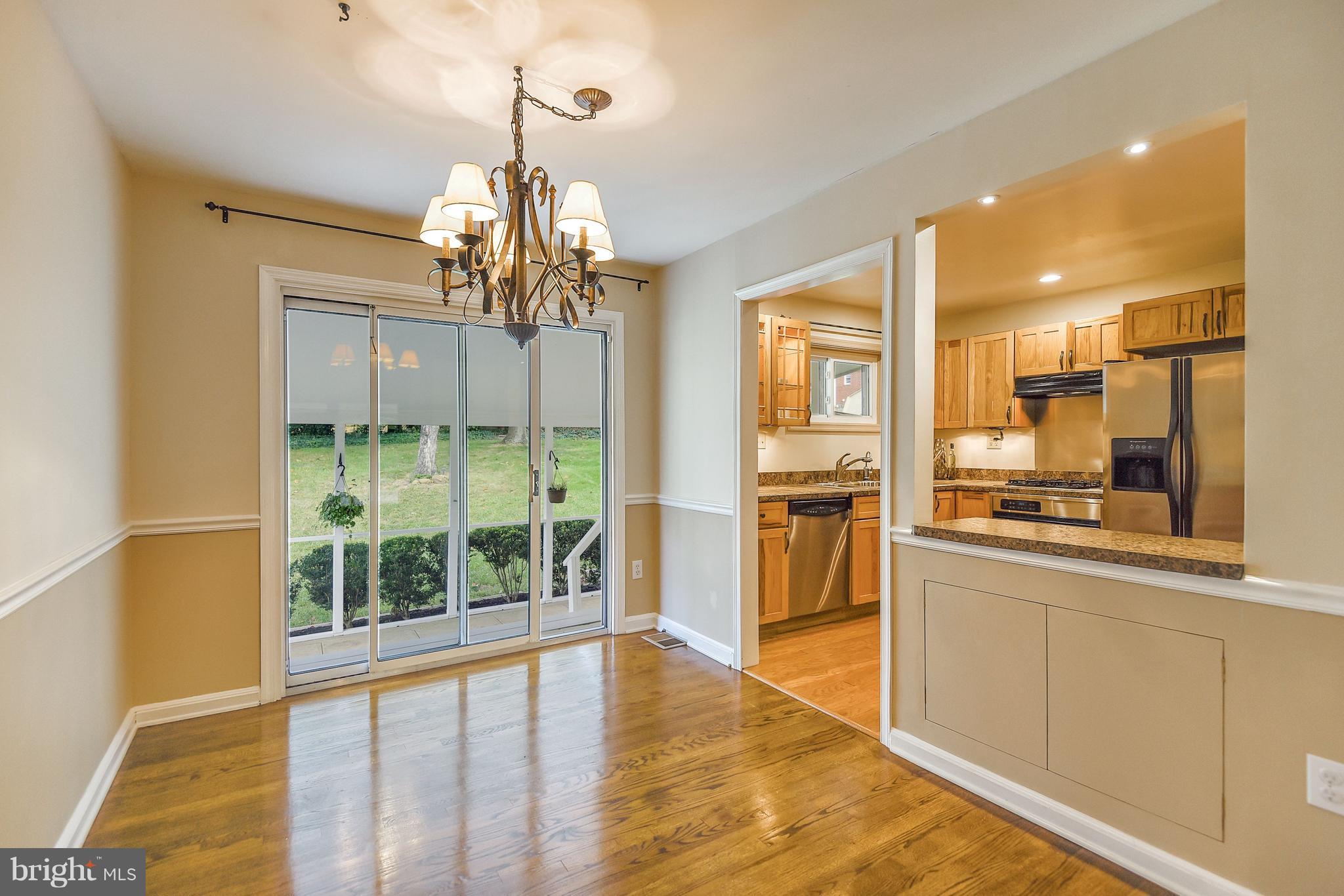 7102 Fort Hunt Road Alexandria, VA 22307 - Photo 8 of 30 Dining Room with pass thru to kitchen