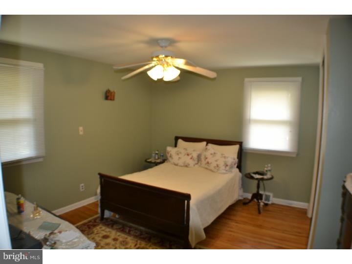 404 Yorkshire Road Cherry Hill, NJ 08034 - Photo 11 of 20