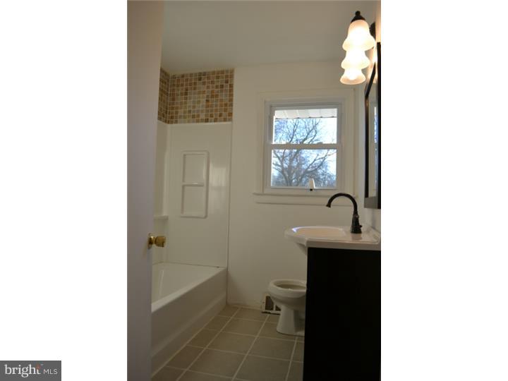 404 Yorkshire Road Cherry Hill, NJ 08034 - Photo 13 of 20